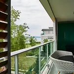 Azur - Hostaid Apartament *