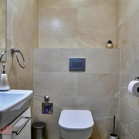 Azur - Hostaid Apartment