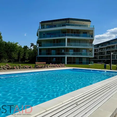 Azur - Hostaid Apartment *