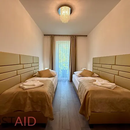 Azur - Hostaid Apartment Siofok