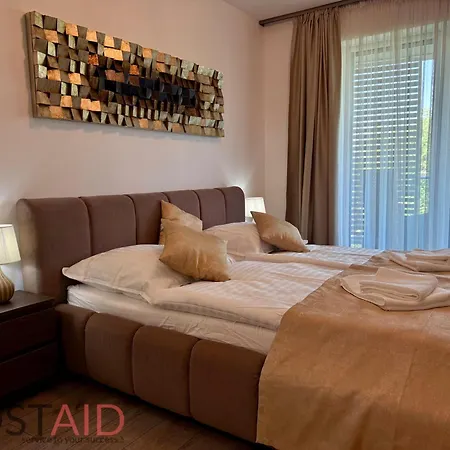 Azur - Hostaid Siofok