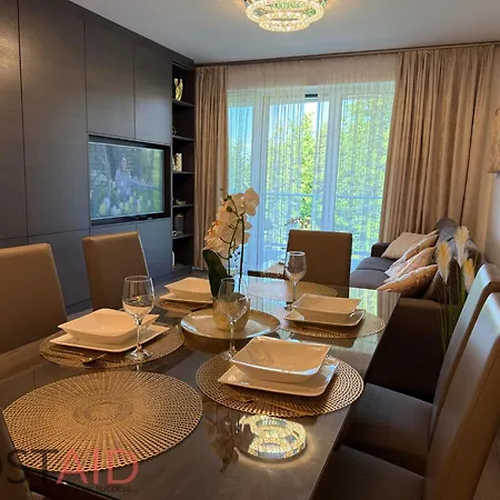 Azur - Hostaid Apartment Siofok