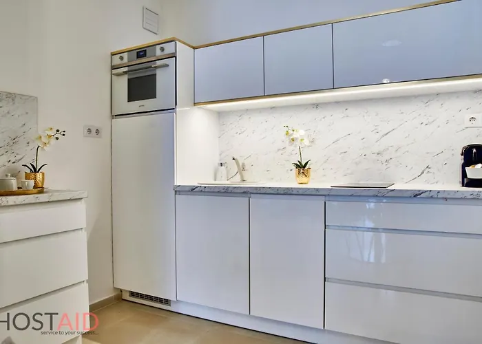 דירה Azur - Hostaid