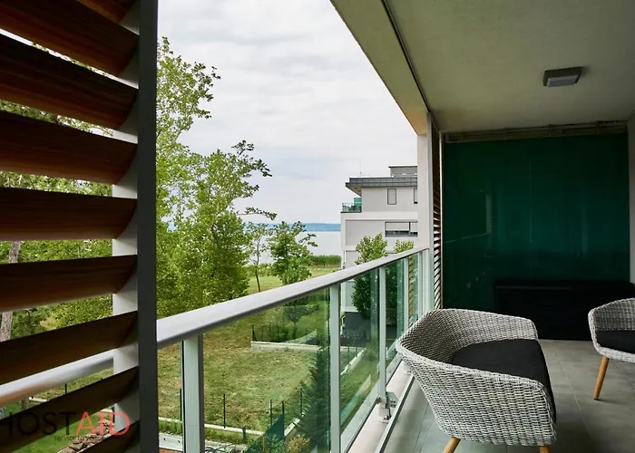 Azur - Hostaid Apartment *