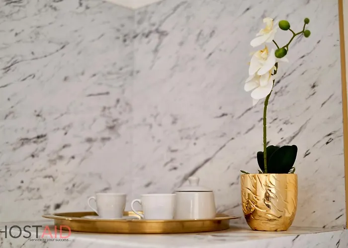 Azur - Hostaid Apartment