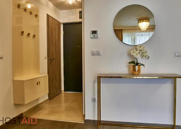 Azur - Hostaid Apartment