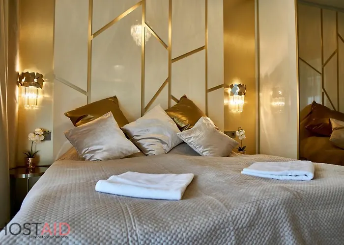 Azur - Hostaid Apartment