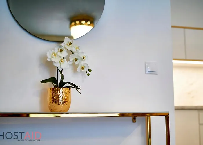 Azur - Hostaid Apartment